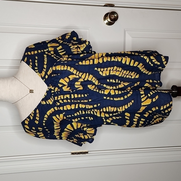 Bucketlist Blue Yellow Print Peasant Style Top Size S - Picture 1 of 12